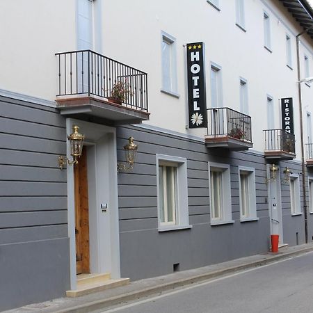 Hotel Margherita Montepiano Bagian luar foto